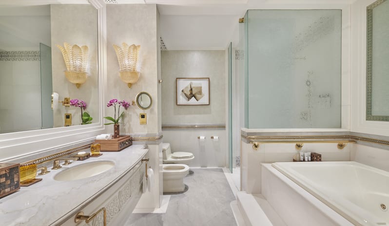 Emirates Palace Mandarin Oriental - Vegan Room (Partial Sea View) Bathroom